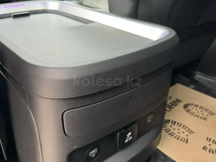 Hyundai Staria 2023 года за 23 700 000 тг. в Алматы – фото 34