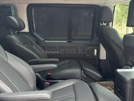 Hyundai Staria 2023 года за 23 700 000 тг. в Алматы – фото 43
