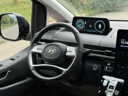 Hyundai Staria 2023 года за 23 700 000 тг. в Алматы – фото 48