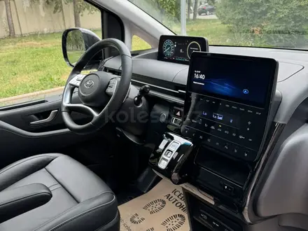 Hyundai Staria 2023 года за 23 700 000 тг. в Алматы – фото 56
