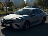 Toyota Camry 2020 года за 12 500 000 тг. в Астана – фото 2