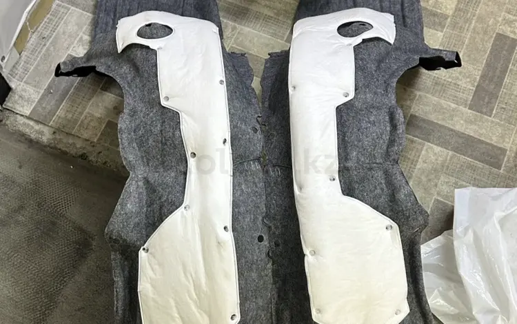 Передний подкрыльник на Лексус айес Lexus is за 50 000 тг. в Алматы