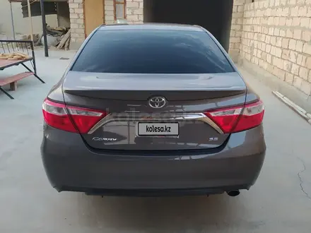 Toyota Camry 2017 года за 7 500 000 тг. в Актау – фото 2