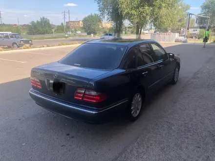 Mercedes-Benz E 240 2000 года за 3 500 000 тг. в Актау – фото 13