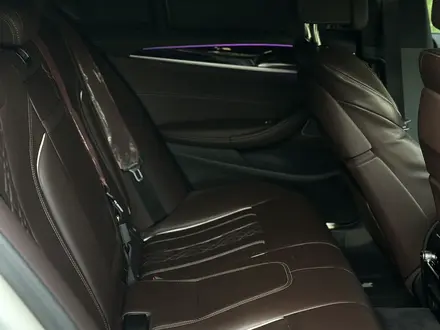 BMW 530 2022 года за 26 500 000 тг. в Алматы – фото 6