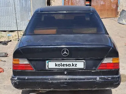 Mercedes-Benz E 230 1992 года за 850 000 тг. в Кызылорда – фото 3