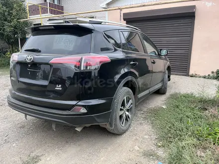 Toyota RAV4 2018 года за 12 000 000 тг. в Актобе – фото 3