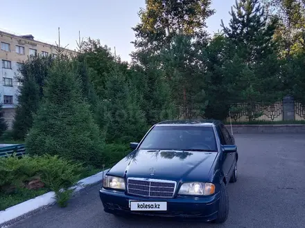 Mercedes-Benz C 180 1996 года за 1 750 000 тг. в Павлодар