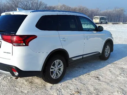 Mitsubishi Outlander 2017 года за 10 500 000 тг. в Караганда – фото 2