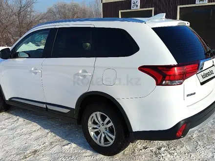 Mitsubishi Outlander 2017 года за 10 500 000 тг. в Караганда – фото 4