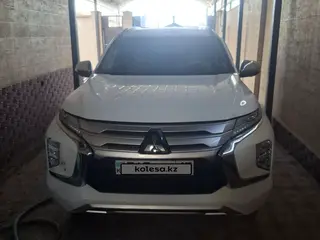 Mitsubishi Montero Sport