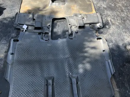 Напольное покрытие на Хонда Элемент за 25 000 тг. в Караганда