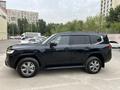 Toyota Land Cruiser 2023 года за 47 500 000 тг. в Актобе – фото 3
