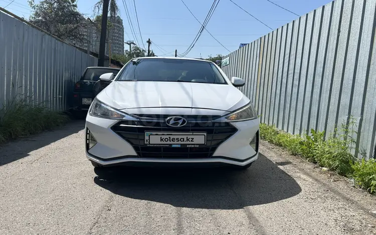 Hyundai Elantra 2019 годаүшін7 200 000 тг. в Алматы