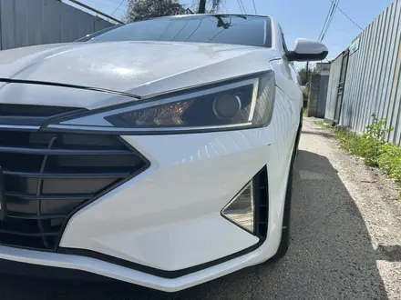 Hyundai Elantra 2019 года за 7 200 000 тг. в Алматы – фото 2