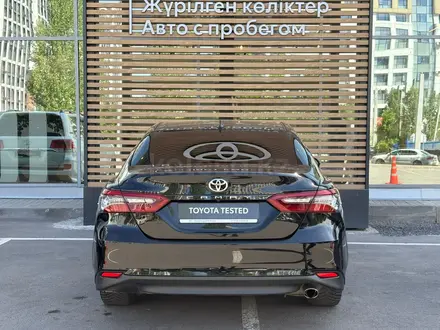 Toyota Camry Luxe 2023 года за 16 100 000 тг. в Астана – фото 4