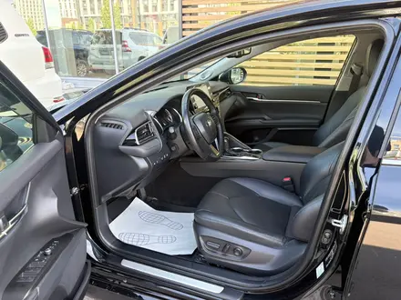 Toyota Camry Luxe 2023 года за 16 100 000 тг. в Астана – фото 12