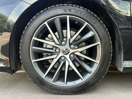 Toyota Camry Luxe 2023 года за 16 100 000 тг. в Астана – фото 16