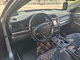 Toyota Camry 2015 года за 6 500 000 тг. в Атырау – фото 5