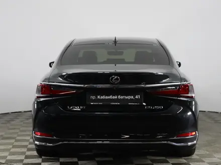 Lexus ES 250 2018 года за 18 200 000 тг. в Астана – фото 5