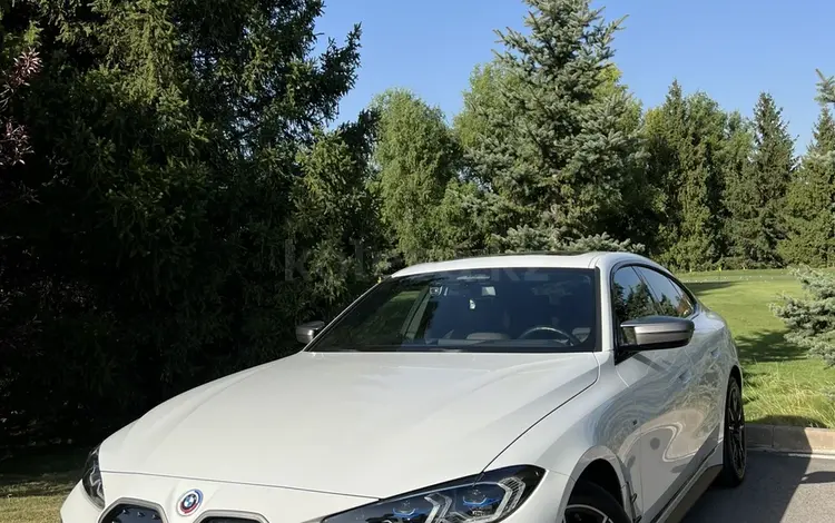 BMW i4 2022 года за 26 000 000 тг. в Алматы