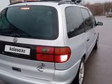 Volkswagen Sharan 1999 годаүшін3 200 000 тг. в Караганда – фото 4