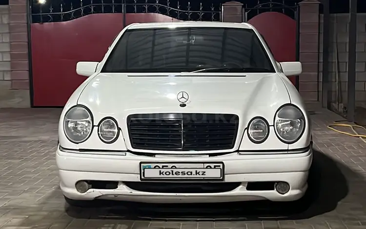 Mercedes-Benz E 200 1995 годаүшін2 150 000 тг. в Алматы