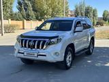 Toyota Land Cruiser Prado 2014 годаfor15 800 000 тг. в Актобе – фото 2