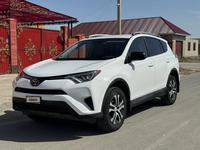 Toyota RAV4 2016 года за 8 200 000 тг. в Атырау