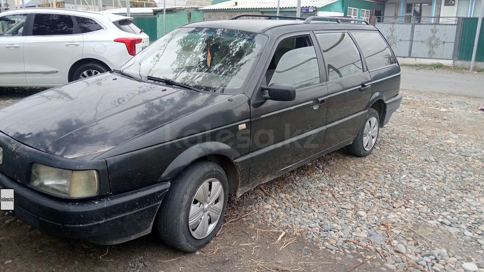 Volkswagen Passat 1992 г.