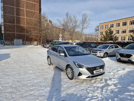 Hyundai Accent 2020 года за 7 990 000 тг. в Караганда – фото 6