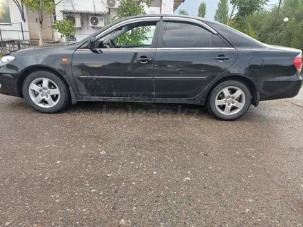 Toyota Camry 2005 года за 7 500 000 тг. в Семей – фото 5