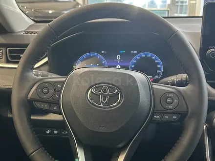 Toyota RAV4 Luxe 2025 года за 22 490 000 тг. в Астана – фото 15