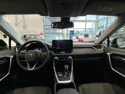 Toyota RAV4 Luxe 2025 года за 22 490 000 тг. в Астана – фото 11