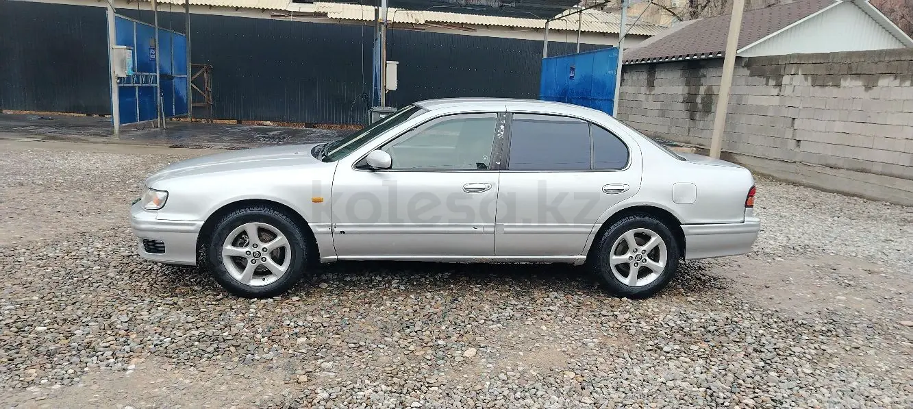 Nissan Maxima, 1995