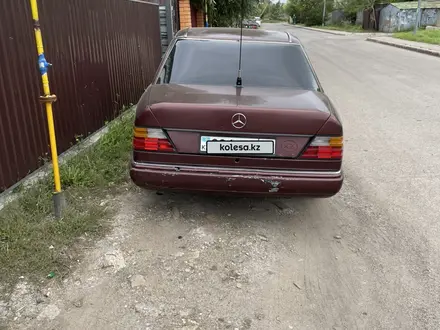 Mercedes-Benz E 230 1991 года за 1 100 000 тг. в Астана – фото 5