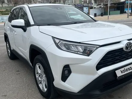 Toyota RAV4 2024 года за 16 200 000 тг. в Актау