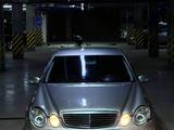 Mercedes-Benz E 240 2003 года за 6 750 000 тг. в Астана – фото 2