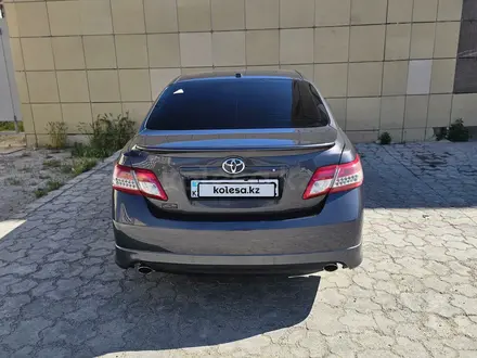 Toyota Camry 2010 года за 6 300 000 тг. в Актау – фото 2