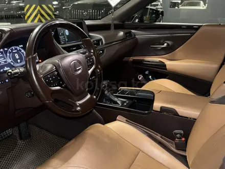 Lexus ES 250 2020 года за 18 500 000 тг. в Алматы – фото 14
