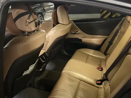 Lexus ES 250 2020 года за 18 500 000 тг. в Алматы – фото 15