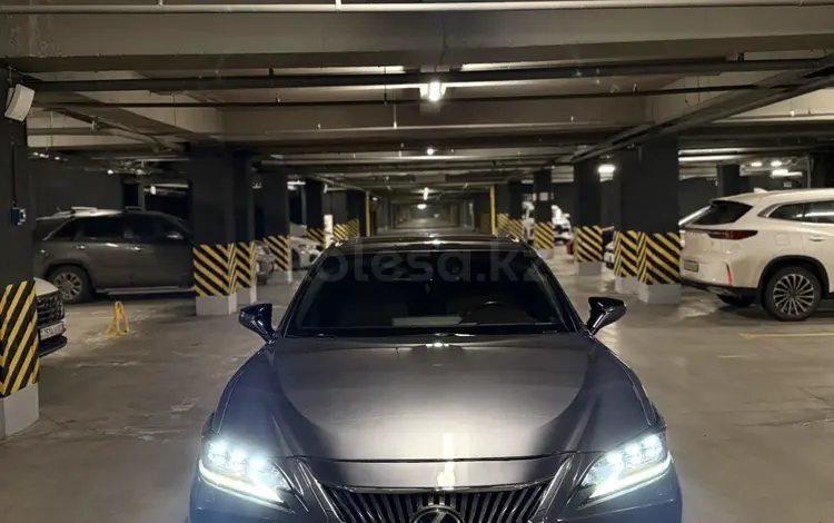 Lexus ES 250 2020 года за 18 500 000 тг. в Алматы