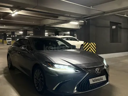 Lexus ES 250 2020 года за 18 500 000 тг. в Алматы – фото 2