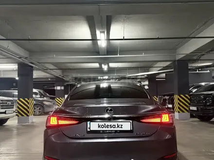 Lexus ES 250 2020 года за 18 500 000 тг. в Алматы – фото 5