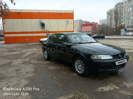 Opel Vectra 1998 года за 1 350 000 тг. в Актобе – фото 2