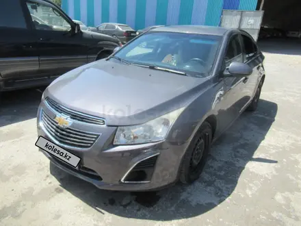 Chevrolet Cruze 2013 года за 2 759 000 тг. в Шымкент – фото 2