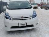 Toyota Isis 2010 года за 4 200 000 тг. в Атырау – фото 2