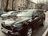 Toyota Highlander 2022 года за 19 500 000 тг. в Алматы – фото 2