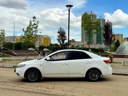 Kia Cerato 2013 года за 3 000 000 тг. в Актобе – фото 5