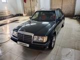 Mercedes-Benz E 200 1993 годаүшін2 000 000 тг. в Казалинск